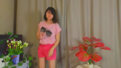 Eva online show from May 17, 8:19 pm