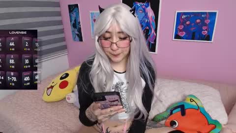 Snapshot of miwaviolet chatting on September 29, 1:00 am Miwa Violet online show from September 29, 1:00 am