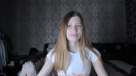 Snapshot of mmm_banana chatting on September 23, 10:46 am Lili online show from September 23, 10:46 am