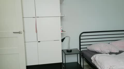 mmminnie online show from February 12, 11:12 am