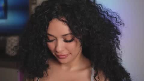 Snapshot of moan_4_you chatting on October 4, 7:03 am Ruxxx online show from October 4, 7:03 am