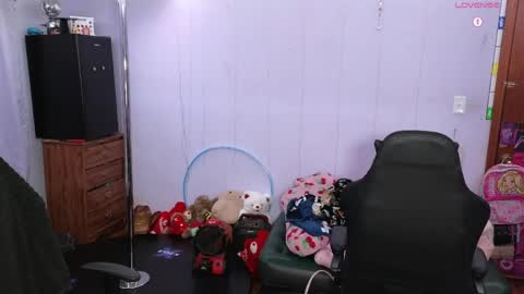 MOCHA   JAMES THE NPC  online show from May 2, 1:31 am