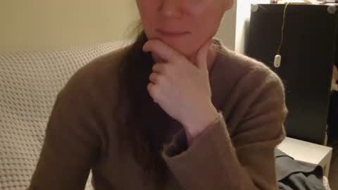 Aurora online show from February 5, 8:45 pm