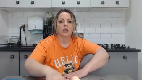 Snapshot of mojjo_erika chatting on February 3, 12:57 pm erika online show from February 3, 12:57 pm