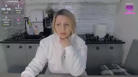 erika online show from March 4, 9:16 am