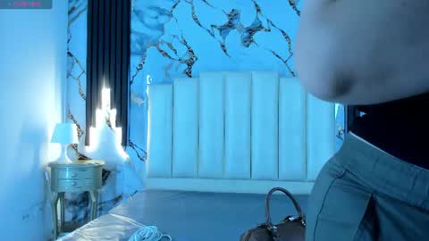 Hey Guys  Im Mollie online show from June 13, 12:24 pm