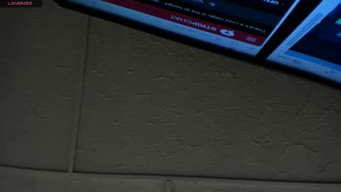 Hey Guys  Im Mollie online show from December 19, 12:08 pm