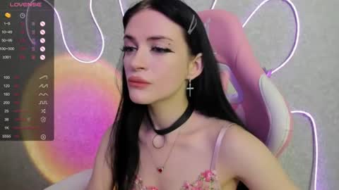 Molly - online show from July 5, 3:57 am