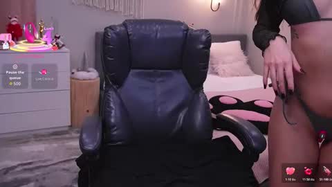 Molly online show from January 6, 1:09 am