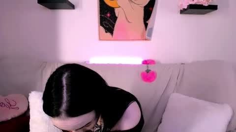 molly_kisss online show from October 25, 4:31 am