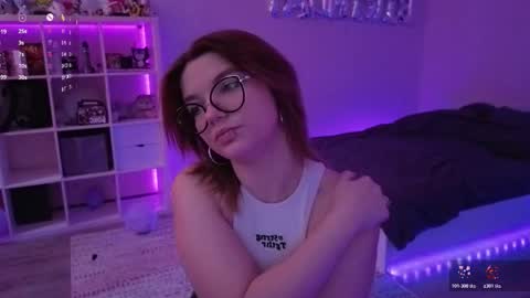 Molly online show from December 16, 7:03 am