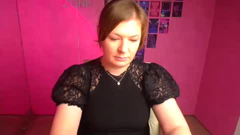 Molly online show from December 15, 1:16 pm