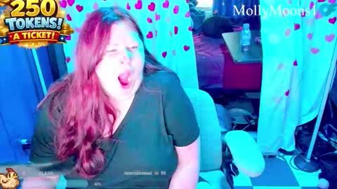 molly_moons online show from April 29, 4:31 pm