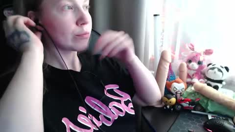I have new photos come and see with love Molly online show from June 6, 7:03 am