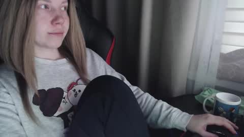 I have new photos come and see with love Molly online show from December 4, 9:00 am