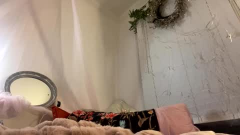 Snapshot of molly_theslut chatting on February 28, 3:59 am molly_theslut online show from February 28, 3:59 am