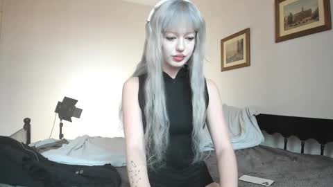 Snapshot of mollycodle chatting on February 10, 9:47 am Goddess Katherine online show from February 10, 9:47 am
