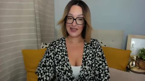 MollyCrazy online show from August 1, 5:42 am