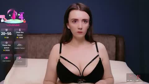 Molly online show from July 29, 9:59 pm