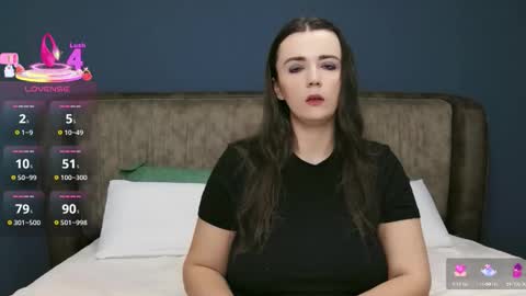 Molly online show from November 18, 9:27 pm