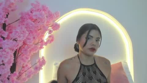 mollylove_ online show from June 30, 7:24 pm