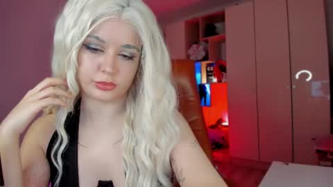 Molly online show from July 7, 7:27 pm