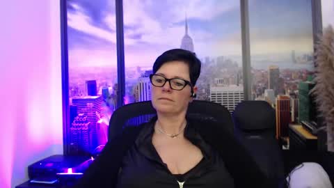 Snapshot of mollysun chatting on March 8, 7:29 pm MollySun Nina Randmann online show from March 8, 7:29 pm