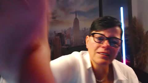 Snapshot of mollysun chatting on September 15, 4:36 pm MollySun Nina Randmann online show from September 15, 4:36 pm