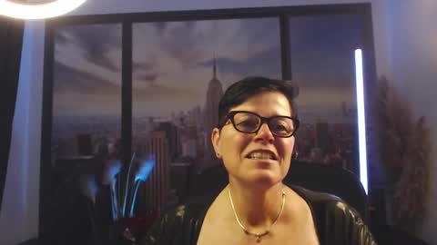 Snapshot of mollysun chatting on September 29, 4:56 pm MollySun Nina Randmann online show from September 29, 4:56 pm