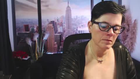 Snapshot of mollysun chatting on October 20, 6:00 pm MollySun Nina Randmann online show from October 20, 6:00 pm