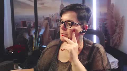 Snapshot of mollysun chatting on October 1, 5:07 pm MollySun Nina Randmann online show from October 1, 5:07 pm