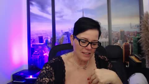 Snapshot of mollysun chatting on March 9, 6:43 pm MollySun Nina Randmann online show from March 9, 6:43 pm