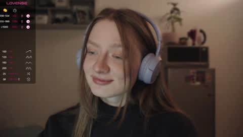 mollytucker online show from December 15, 2:59 pm