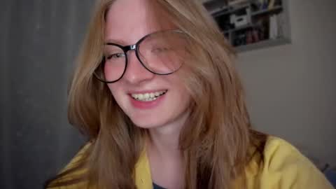 mollytucker online show from September 9, 4:18 pm