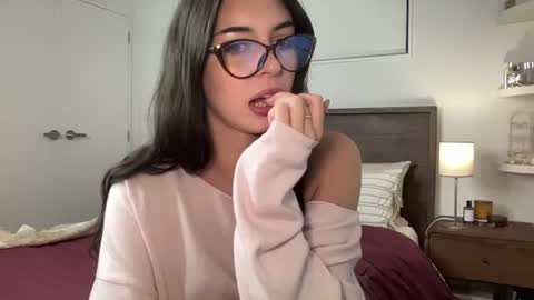 Molly online show from June 16, 12:00 am