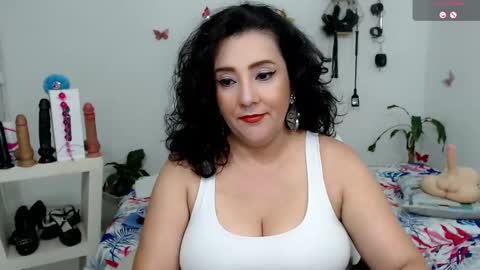 Snapshot of mom_17 chatting on October 3, 10:48 pm Celeste online show from October 3, 10:48 pm