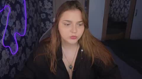Leah online show from May 6, 9:35 am