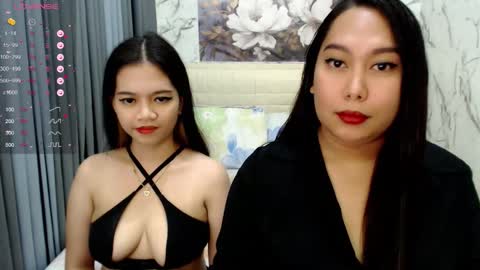 Snapshot of mommyknowsbest69 chatting on September 21, 12:15 pm Hot Mommy Nathalie online show from September 21, 12:15 pm