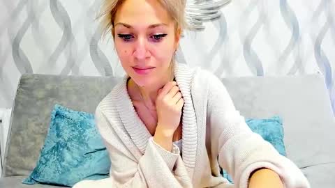 Mona online show from February 16, 2:43 pm