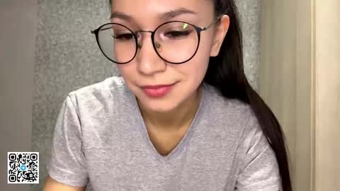 Mona online show from October 17, 8:17 am