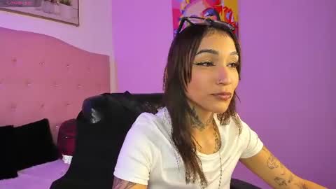 Monica online show from June 19, 9:29 pm