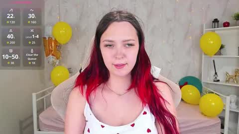 Snapshot of monica__queen chatting on October 6, 5:35 am Monica online show from October 6, 5:35 am
