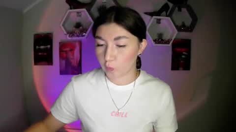 sweet girl and shine body online show from September 19, 1:32 pm