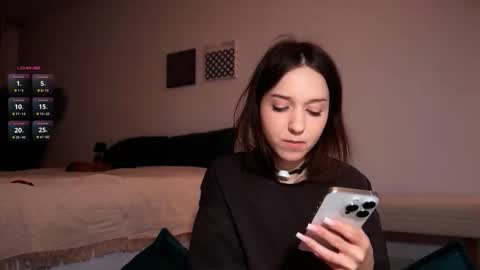 Mary online show from December 18, 11:04 am