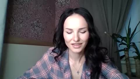 Snapshot of monparis_dream chatting on October 10, 2:11 pm monparis_dream online show from October 10, 2:11 pm
