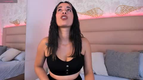 Adriana online show from March 3, 1:04 pm