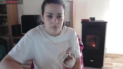 Snapshot of montserrat123 chatting on March 3, 7:37 am Monse online show from March 3, 7:37 am