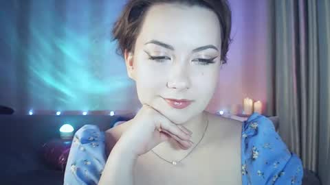 moodiemira online show from February 20, 7:58 pm