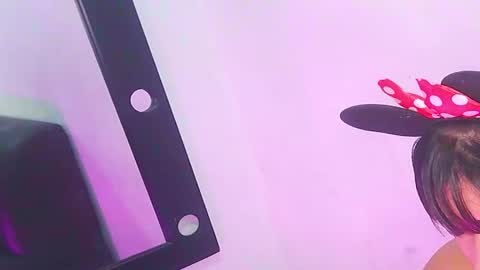 moon_0711 online show from November 25, 6:04 am