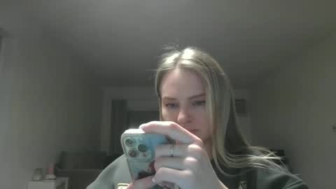 moon_light_girl online show from March 3, 4:10 am